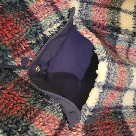 Vineyard Vines Sherpa Pullover - Picture 6 of 9